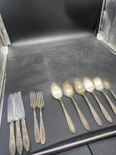 Lot Of 11 Utensils 3 Knives, 2 Forks & 6 Spoons. Free Ship!! Pre Own!!