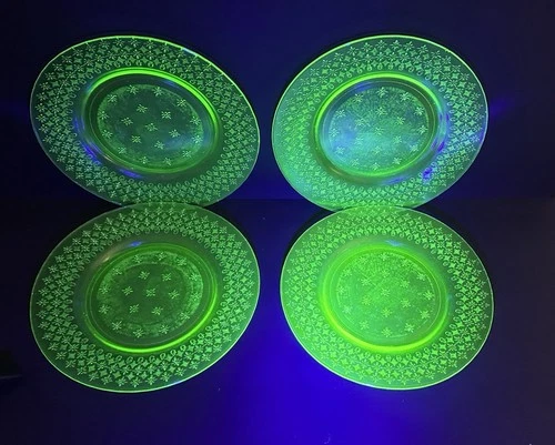 8 Inch Depression Uranium Glass Plates  Vaseline Star And Diamond Set Of 4