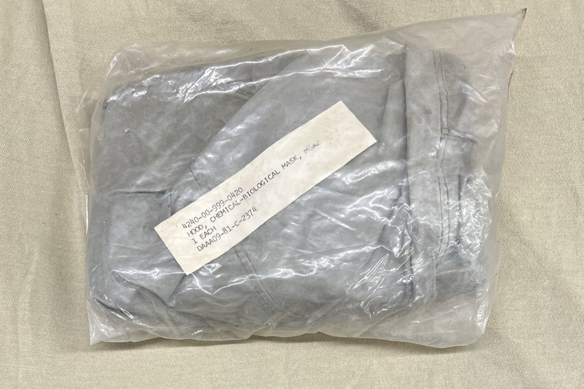 US. M6A2 CBRマスク用フード US M-17 GAS MASK HOOD US MILITARY CBR M6A2 NBC CHEMICAL