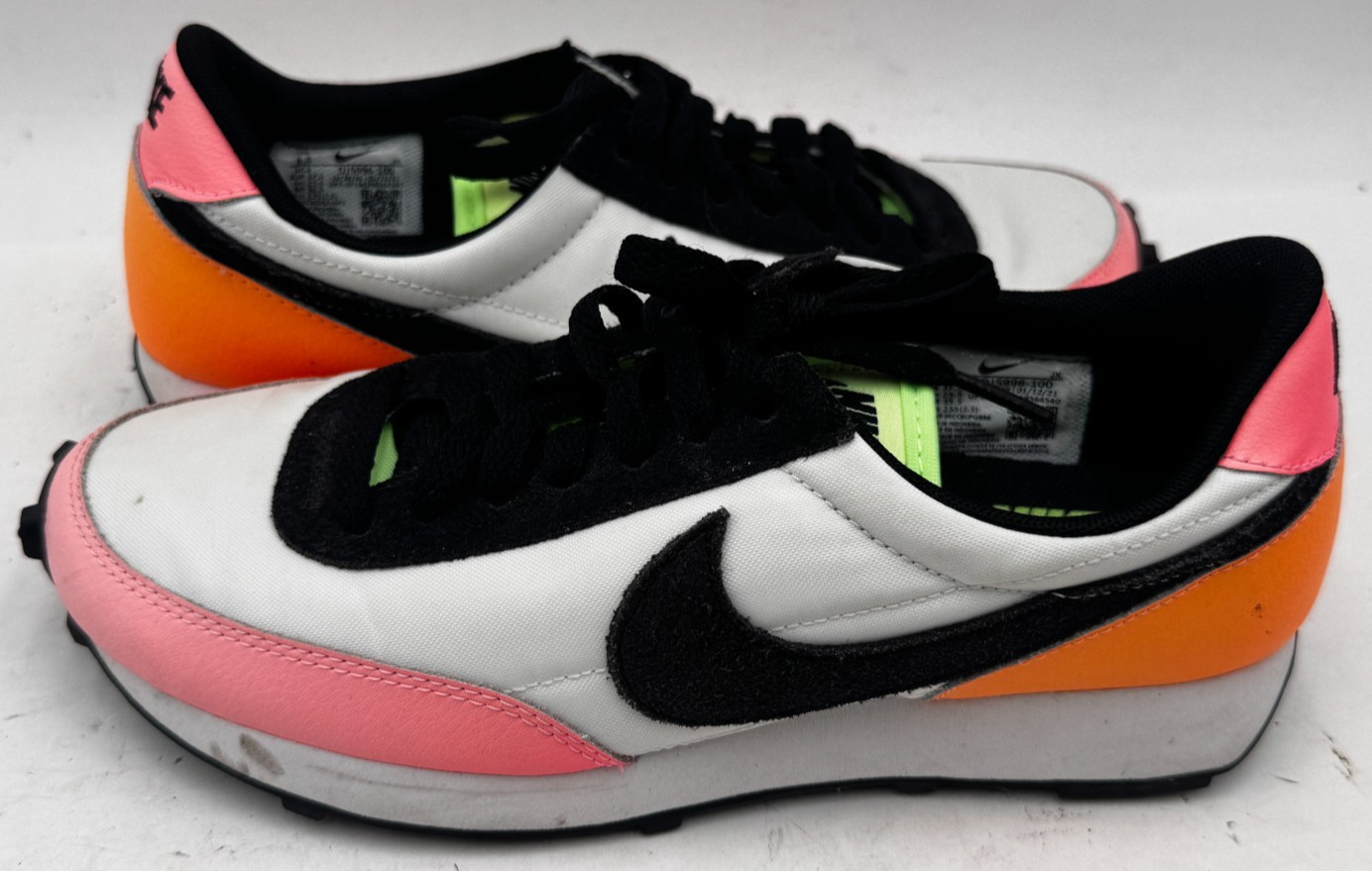 Nike Daybreak Women's Sneakers 6.5 Summit White Sunset Pulse Shoes DJ5996-100 thumbnail 2