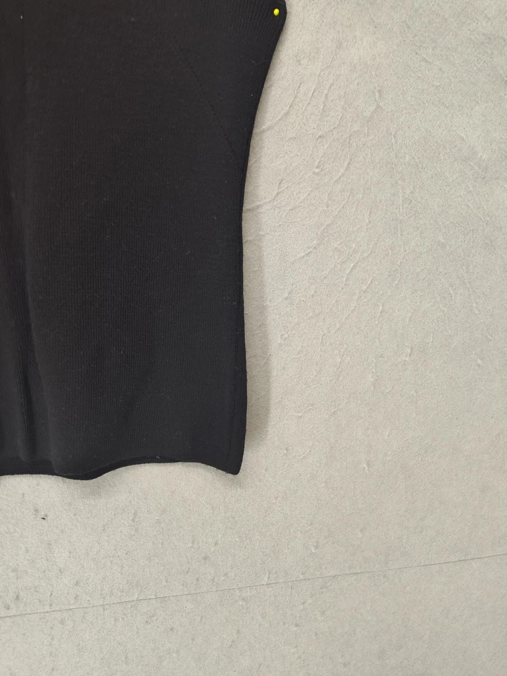 Suéter Henri Bendel Mujer Mediano Lana Sin Mangas Camiseta sin Mangas Clásico Hecho en Foto 4 de 4