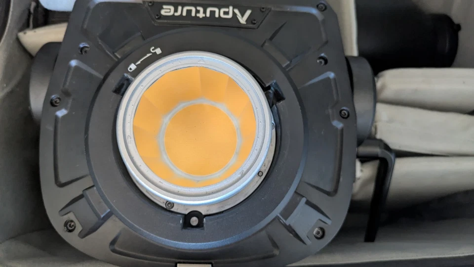 aputure 1200d pro - Image 4 of 4