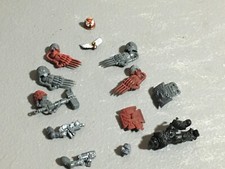 A22597 WARHAMMER SPACE MARINES BLOOD ANGELS MIXED CLAWS SHIELD BITS LOT GW