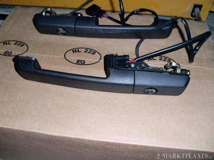 Satz neue Türgriffe außen VW Corrado - Bild 2 von 4