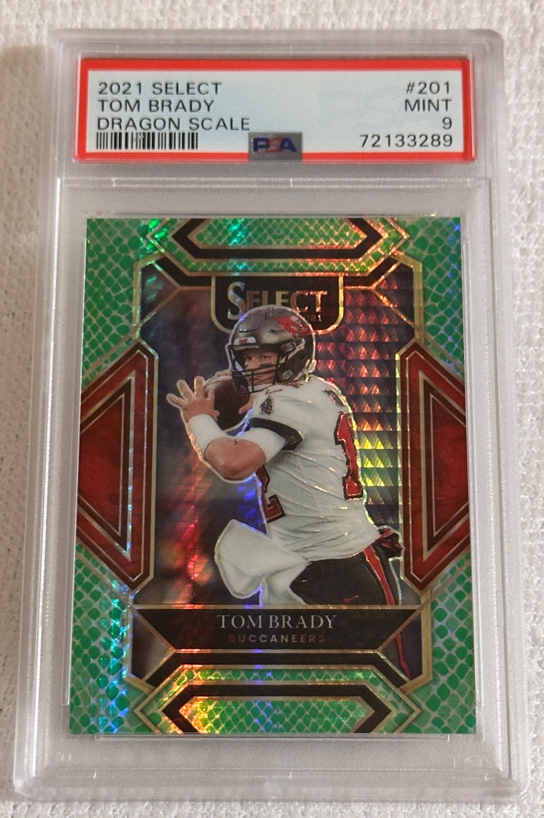 2021 SELECT TOM BRADY /89 DRAGON SCALE TOM BRADY BUCCANEERS #201 PSA 9