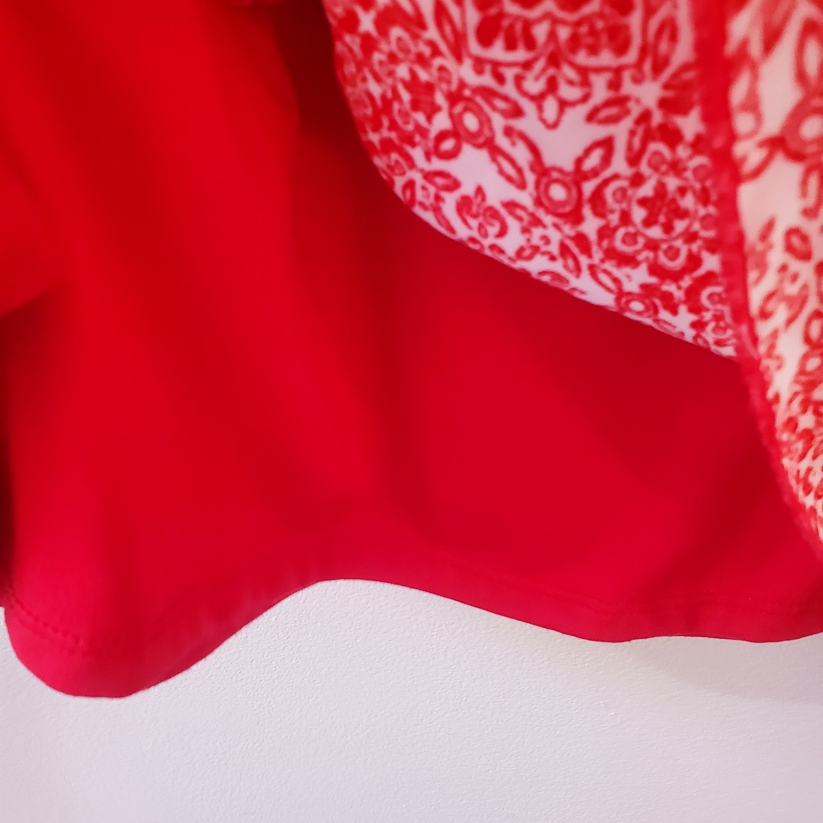 Jacklyn Smith Red And White Patterned Tiered Slee… - image 8