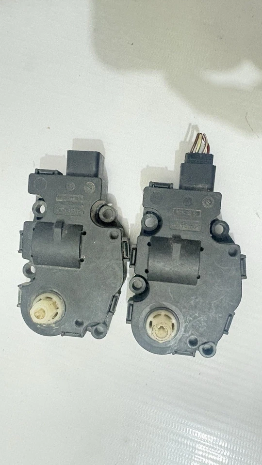 07-13 MERCEDES-BENZ W221 S550 S450 AC AQUECEDOR PORTA ABA ATUADOR SERVO MOTOR FABRICANTE DE EQUIPAMENTO ORIGINAL - Imagem 2 de 4