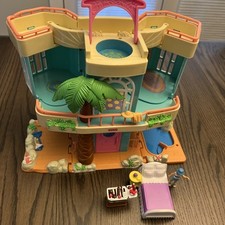 Vtg Fisher Price Sweet Streets Beach House Loving Family 2000 Fold  Carry  Acc