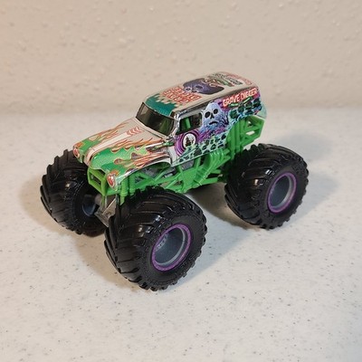 Monster Jam  TRUCK ''GRAVE DIGGER''  2019 ARENA FAVORITES 1:64 DIE-CAST