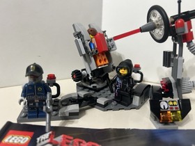 Lego 70801 The Lego Movie: Melting Room - Complete with Minifigures