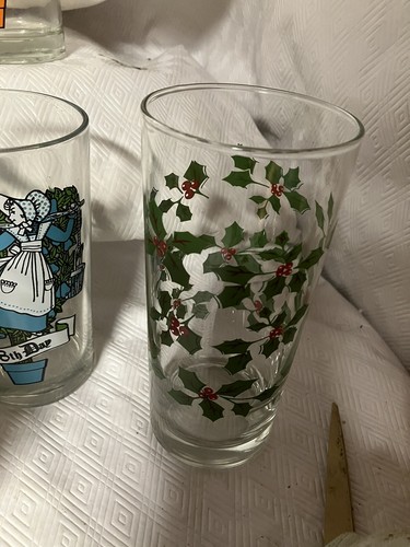 VINTAGE JEANNETTE GLASS 12 DAYS OF CHRISTMAS GLASSES MISSING #12 ORIGINAL BOX - Picture 7 of 14