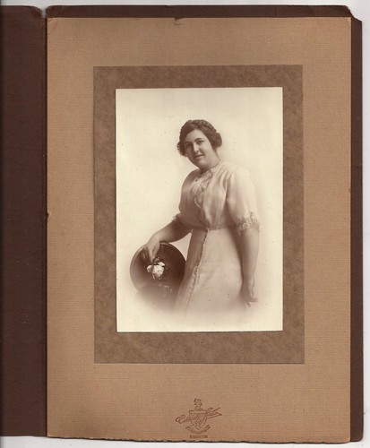 Victoriana "Mujer Joven", fotografía en carpeta Brockton (BI#BX73/180224) - Imagen 4 de 4