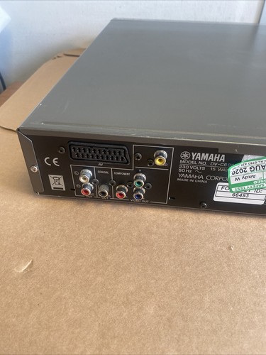 Yamaha DV-C6860B DVD Video, CD Audio, VCD, SVCD, DVD-R/W, DVD+R/W, CD-R/W Player - Picture 7 of 9