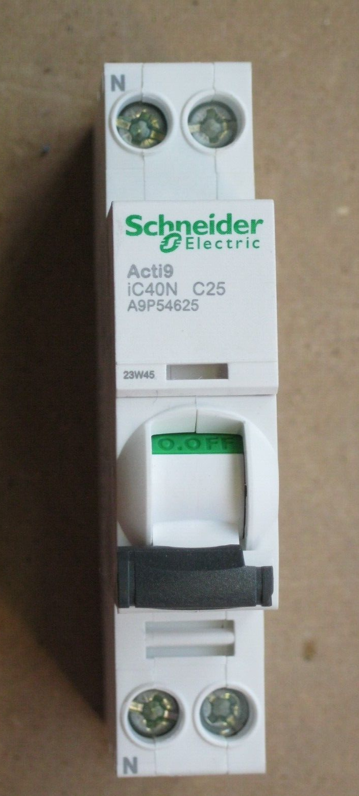 SCANEIDER A9P52625 MAGNETOTERMICO  Ic40A  1P+N   25A 4500Ka