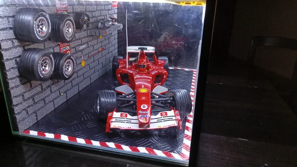 Ferrari f2004 radiocomandata a scoppio scala 1:8 - Immagine 4 di 4
