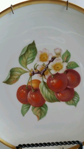 Vintage Hutschenreuther Selb Pasco German 8" Decorative Cherry Fruit Plate - Picture 2 of 4