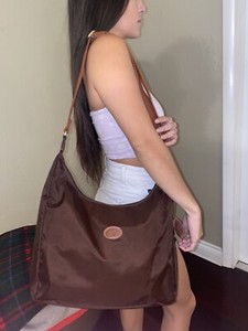 Details about Women’s Longchamp Le Pliage Hobo Crossbody Nylon Messenger Bag Brown Details about Women’s Longchamp Le Pliage Hobo Crossbody Nylon Messenger Bag Brown