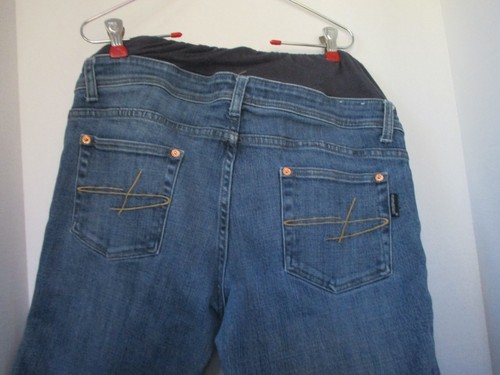 MAMABLACK~Medium Wash MATERNITY BLUE JEANS~Back Pockets~Womens 29 - Picture 2 of 4