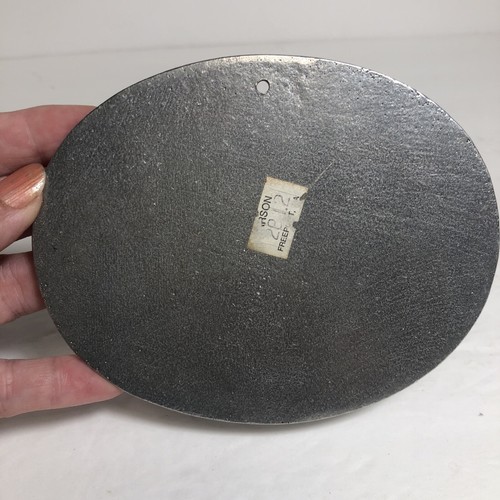 Pewter Oval Pineapple Welcome Plaque 5” x 4” - Picture 3 of 6