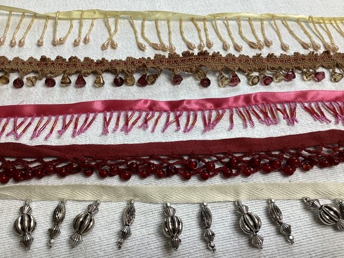Vintage Beaded Trim Remnents Large Lot 2.9 Lbs. Crafts, Sewing, Jewelry Making - Picture 14 of 15