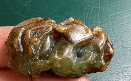 Green 2 Sided Jadeite Rabbit, 2 Lucky Hats & Mushrooms Translucent Pendant - Picture 4 of 11