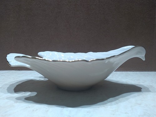 Lenox Dove Candy Nut Dish Ivory Bone China 24K Gold Trim - USA Made - Picture 1 of 6