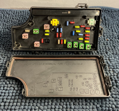 08-10 Chrysler Sebring Dodge Avenger TIPM Totally Integrated Power Module