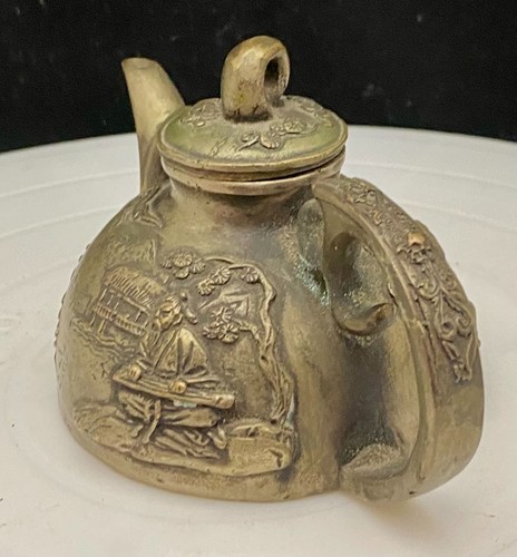 JUEGO DE DOS TETERAS TIBETANAS/CHINAS DE LATÓN/BRONCE Y METAL DE COLECCIÓN, MARCADAS c1970 en muy buena condición - Imagen 18 de 21