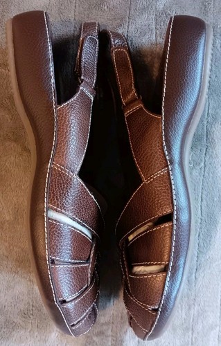 BareTraps Fayette Pebbled Leather BROWN Peep Toe Sandals SZ 11 M Slingback Flats - Picture 7 of 14