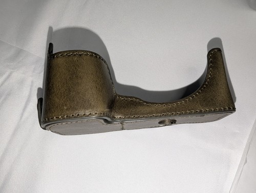 MegaGear MG1644 Ever Ready Echtleder Kamera Half Case kompatibel mit Sony - Bild 6 von 10