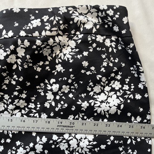 Neu! Croft & Barrow Damen Plus 24W Müheloser Stretch Pull On Capri Schwarz Blumen - Bild 9 von 13