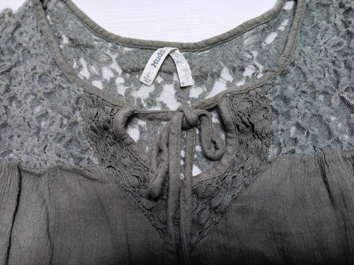 Mudd Women Green Lace Flared Sleeve Drawstring V-Neck Pullover Blouse Sz L Boho - Picture 12 of 22