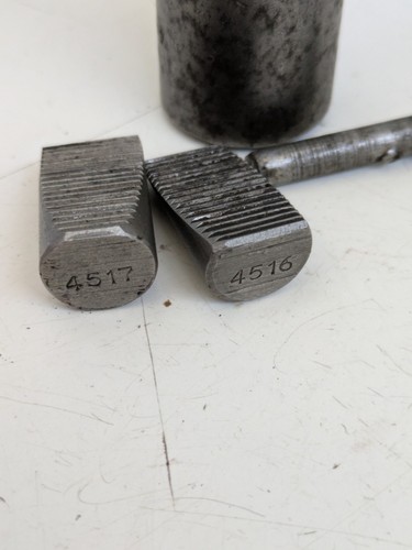 Vintage Plomb 4515 Stud Puller With Pins and Wedges USA 4516 4517 - Picture 2 of 9