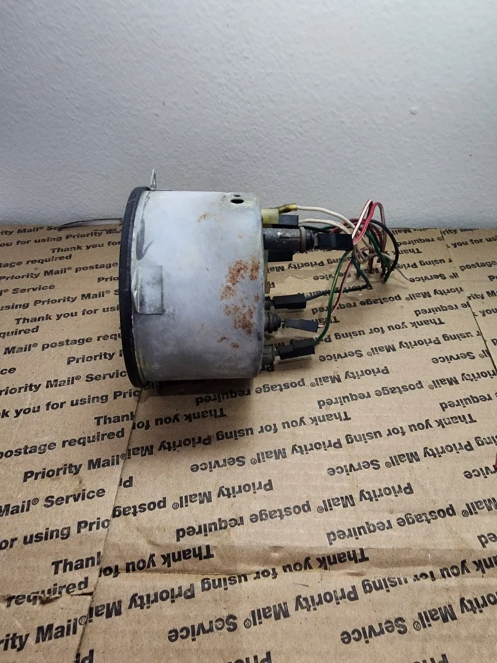 1984 年劳斯莱斯银色 Spur Jaeger 速度计 140MPH 原始设备制造商 UD22129 — 第 2/4 张图片