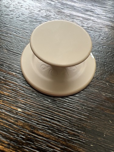 PopSockets MagSafe Redondo Kick-Out PopGrip Teléfono Empuñadura y Soporte Anillo Latte USADO* - Imagen 4 de 7