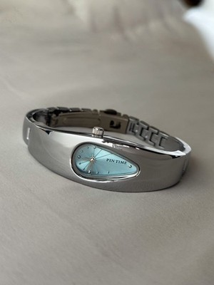 【日本未販売】Overspiked Watch l watch y2k Y2k Streetwear Style Silver 2000s Teardrop Watch with Blue