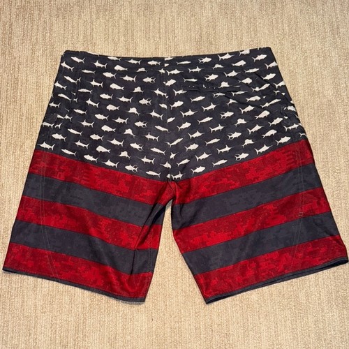 Pelagic Sharkskin Boardshorts Americamo Uomo 40 Nuoto Pesce Bandiera Mimetico Tronchetti Corti - Foto 10 di 12