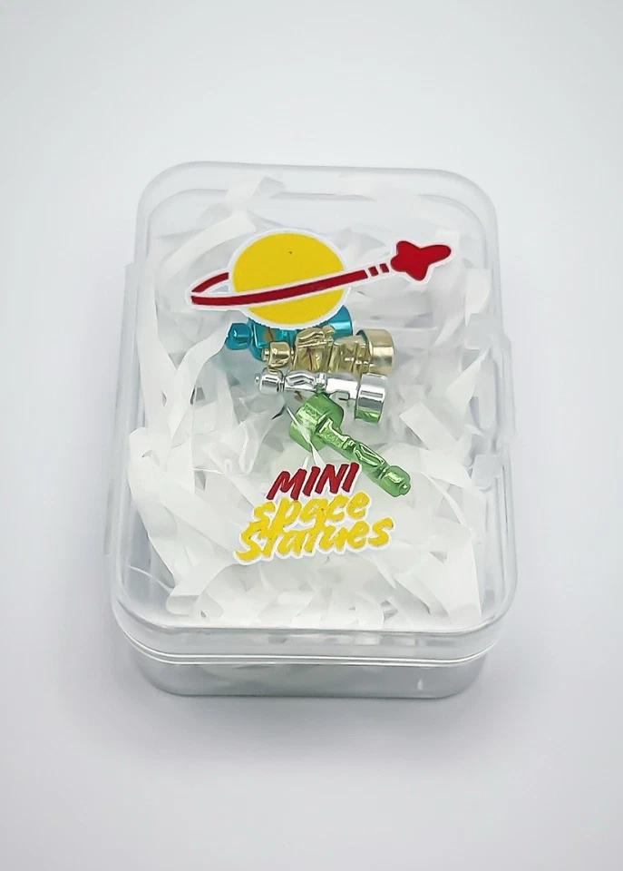 Lego Chrome Plated Minifigure Micro Trophy Statuette Classic Space 90398 New!! - Image 4 of 4