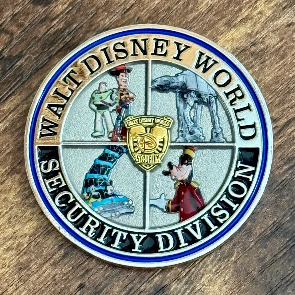 ¡¡NUEVO!! Moneda oficial Walt Disney World Security Hollywood Studios Challenge Foto 2 de 4