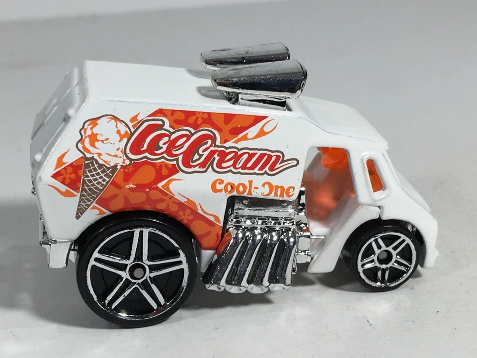 Hot Wheels 2004 Cool-One White Ice Cream Truck HW First Editions Realistics - Image 2 of 4