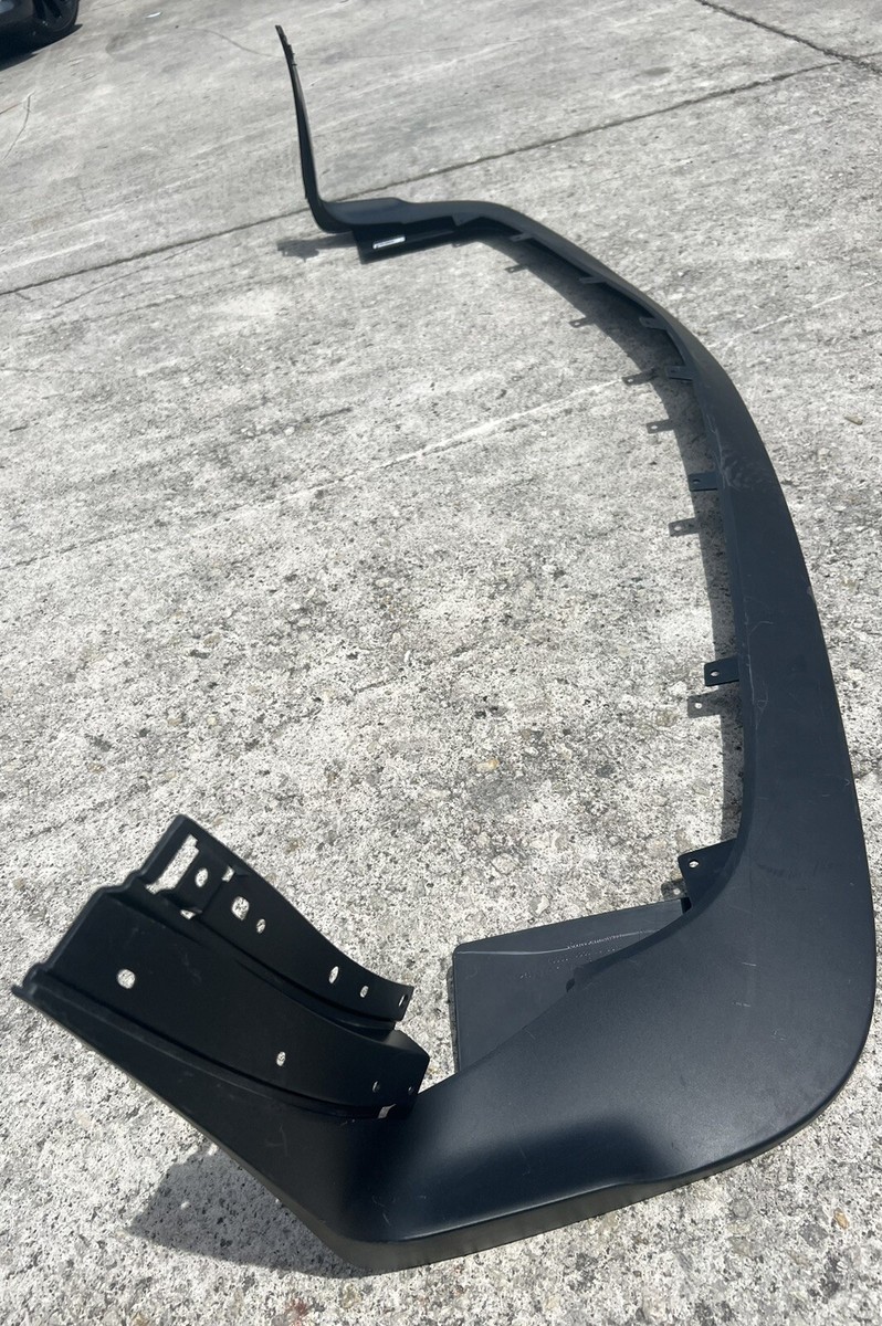 2018-2020 DODGE CHALLENGER FRONT LOWER AIR DAM DEFLECTOR OEM