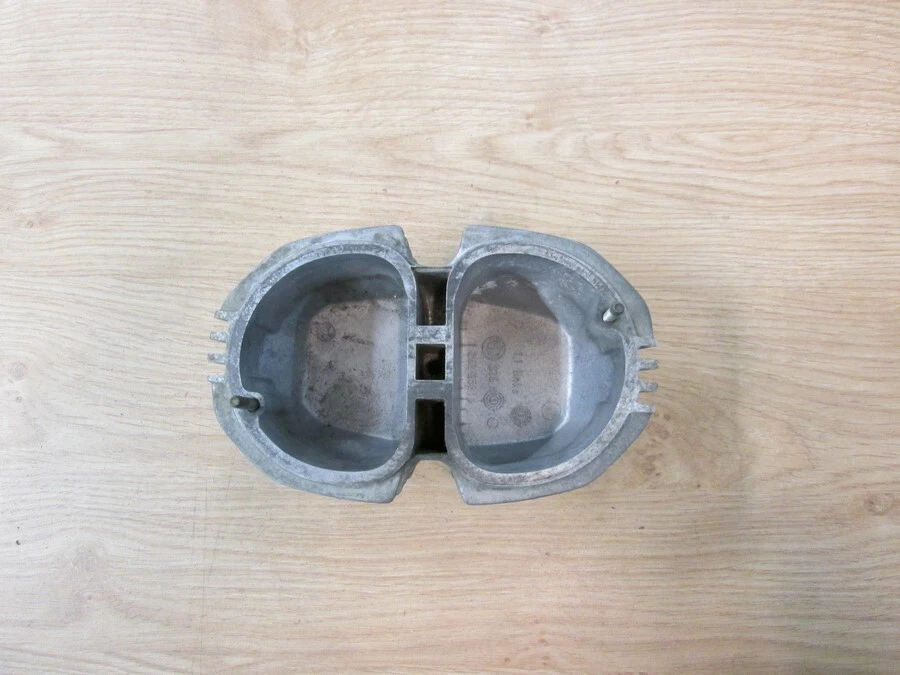 Cubre Culata Izquierda Plateado Desde BMW R45/R65/R80/R100 Serie 7 - Imagen 4 de 4