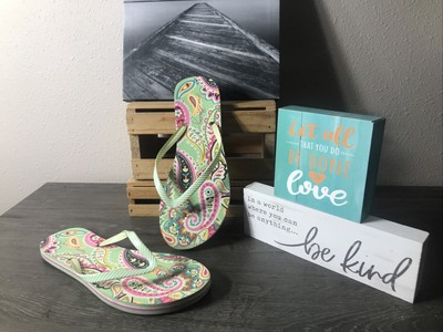 Vera Bradley Green Multi Paisley Insole Flip Flop Sandals 9-10 PreOwned