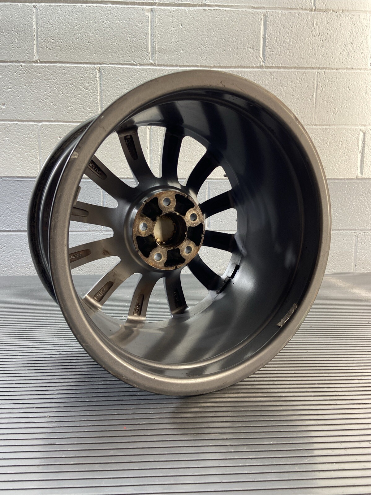 2014-2017 Maserati Ghibli Wheel Rim Disc 9.5j x 18 OEM Alloy *NOTE*