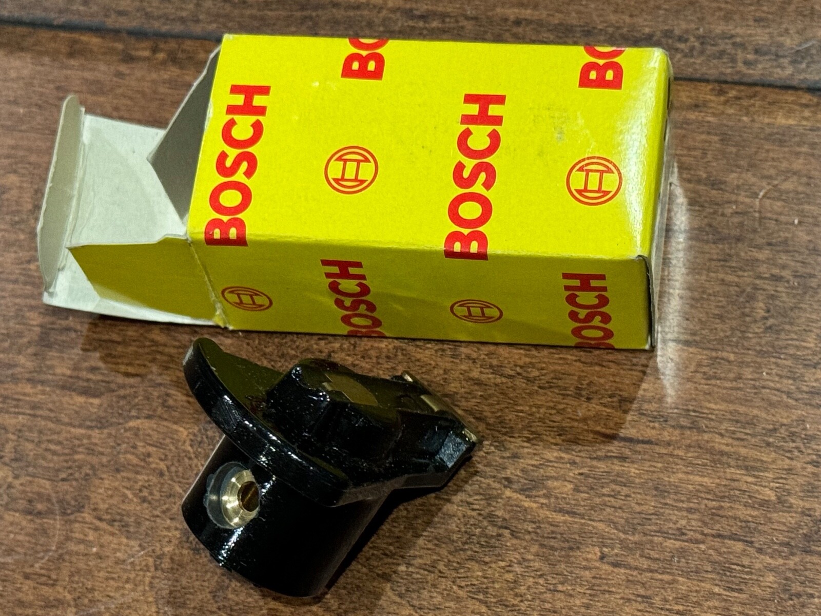 NOS Bosch Distributor Rotor 1 234 332 333 850  for Bentley, Porsche, Rolls-Royce