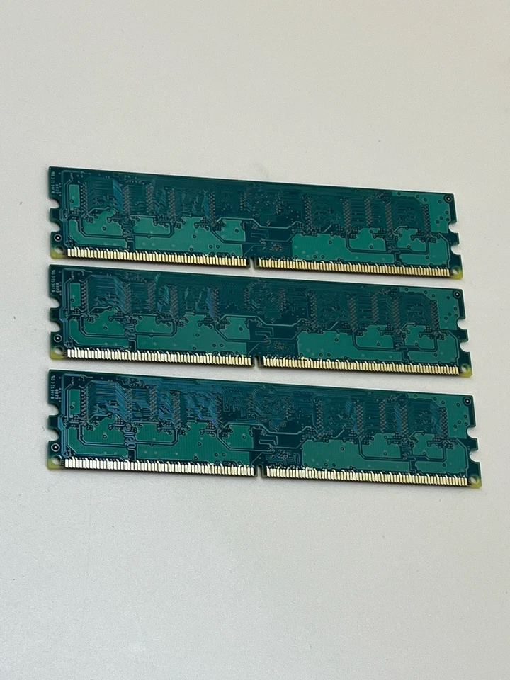 1GB (Set 3) Samsung 512MB 1Rx8 PC2-6400U-666-12-ZZ M378T2863QZS-CF7 0838 Memory  - Image 4 of 4