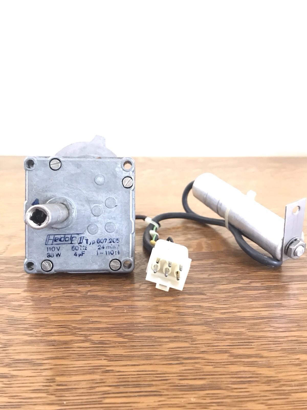 HELDOP TYPE 607.205 LOW SPEED GEAR MOTOR WITH VINTAGE BOSCH CAPACITOR L👀K !