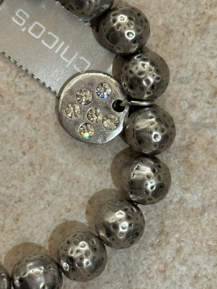 CHICOS Pearlized Gray Stretch Beaded Bracelet W/Charm NWT - Image 3 of 4