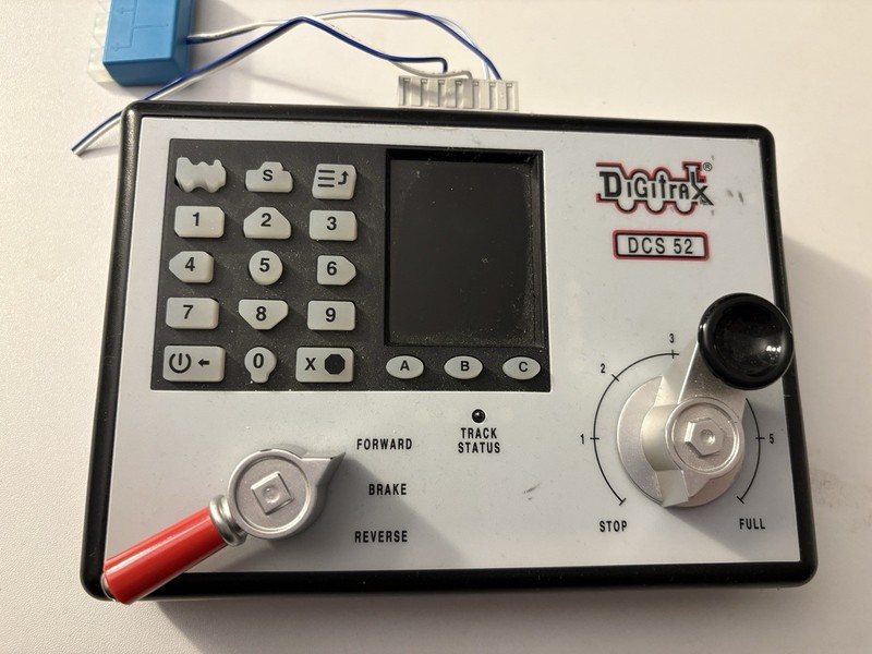 Digitrax Zephyr Express DCC Starter Command Station Booster Throttle Set DCS52