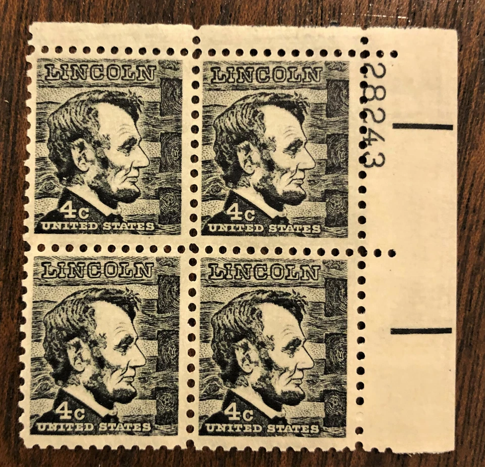 EF Vintage Lincoln 4 cent uncirculated plate block of 4 stamps - Image 4 of 4